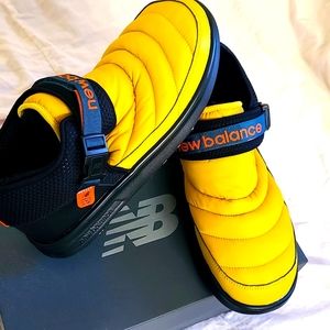 Brand new New Balance Unisex-Adult Caravan Moc Mid Cut Slipper.